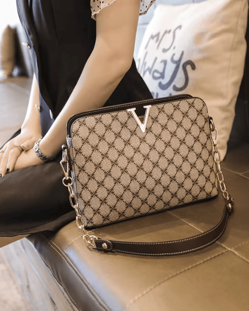 Bolsa Feminina Valenza Monogram
