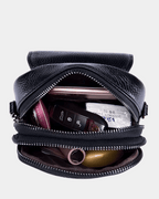 Bolsa Bia compacta transversal em couro