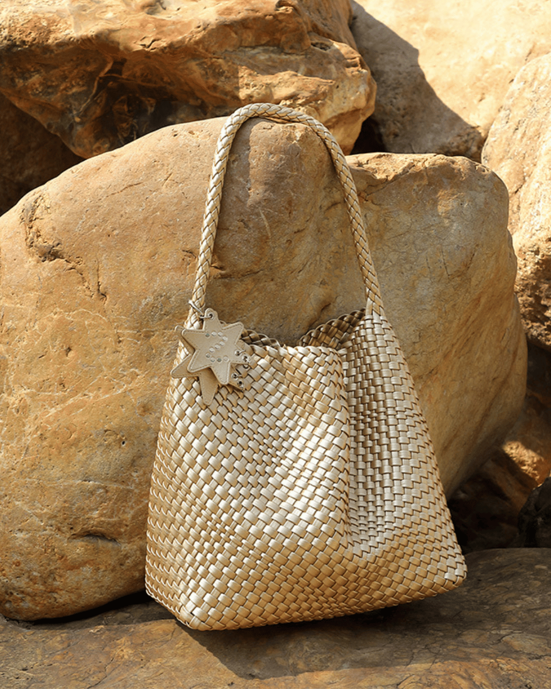 Bolsa Hobo Firenze Intrecciato Couro textura