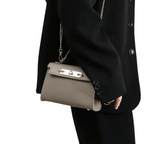 Bolsa de couro Hyde com alça de corrente