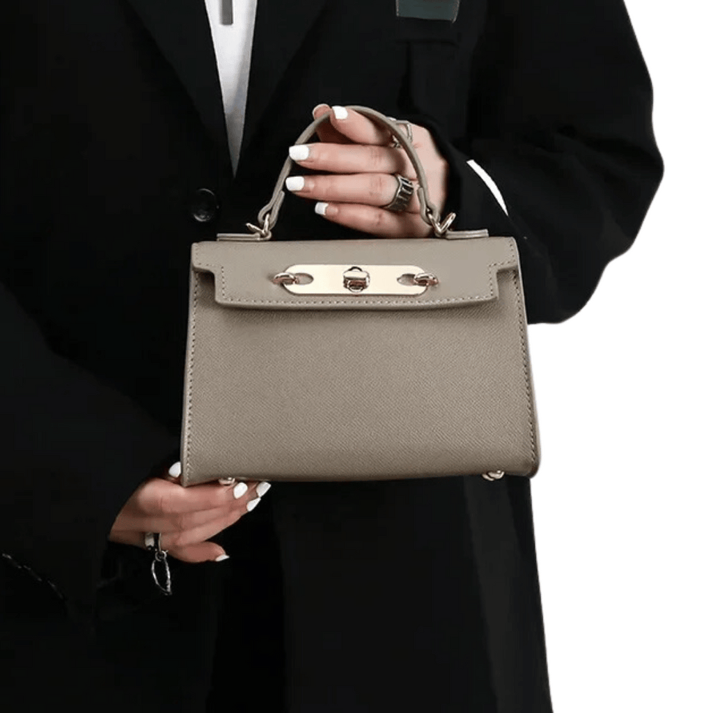 Bolsa de couro Hyde com alça de corrente