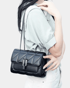 Bolsa Nina em couro acolchoado