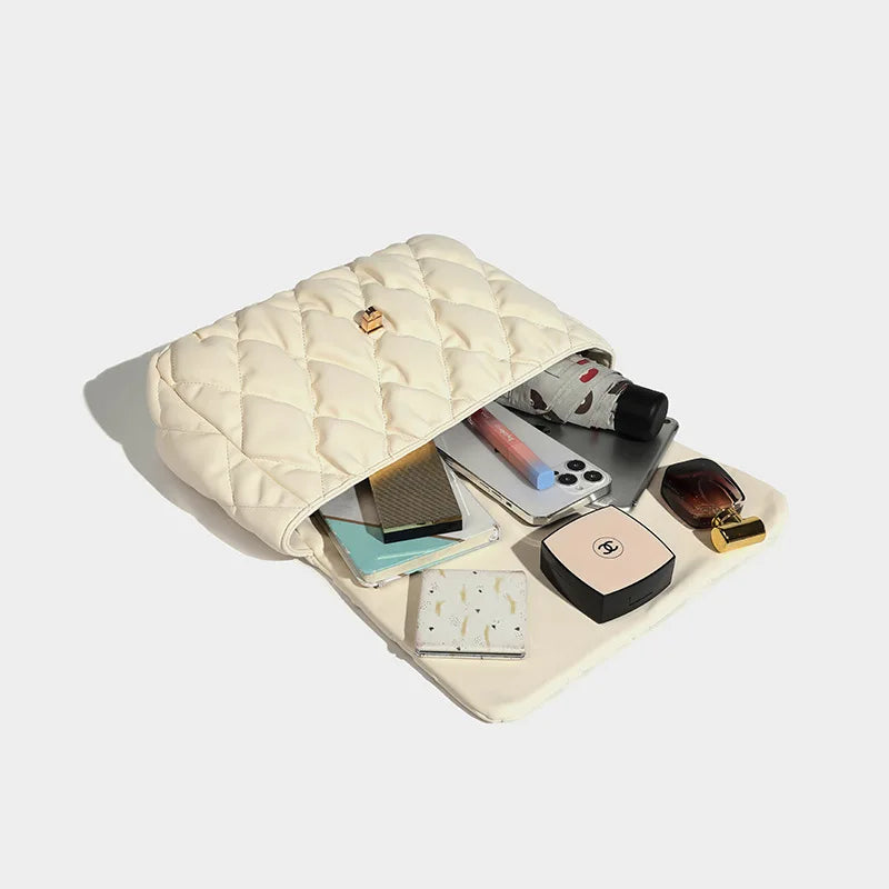 Bolsa de couro acolchoada Beloved Girl