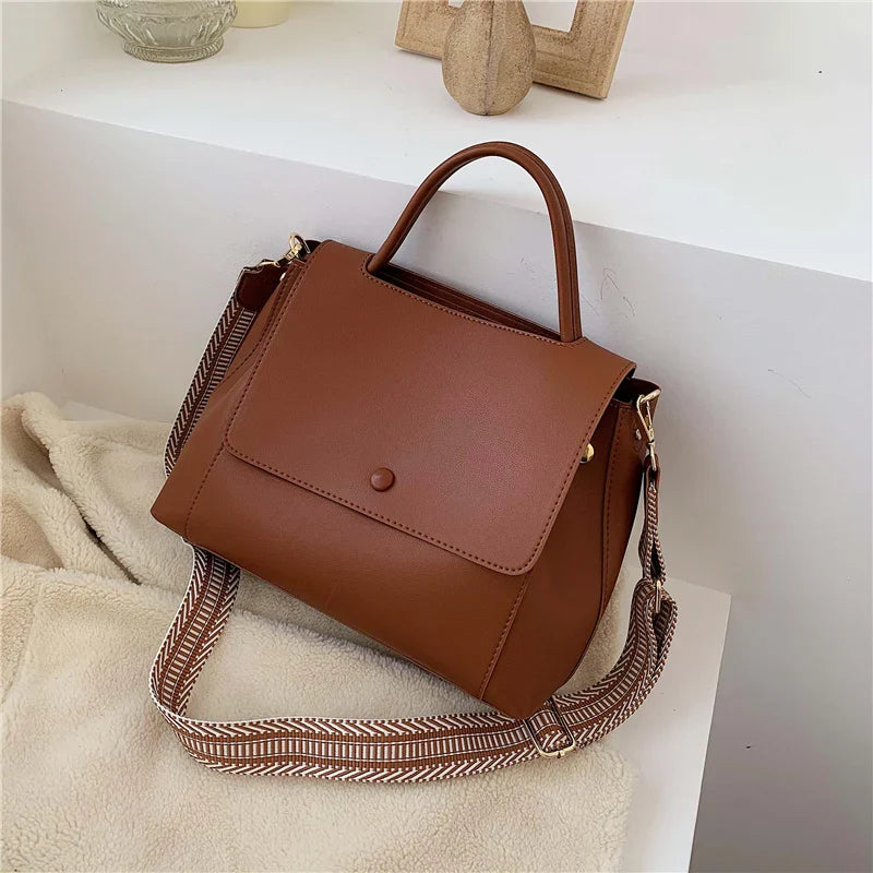 Bolsa elegante em couro genuíno