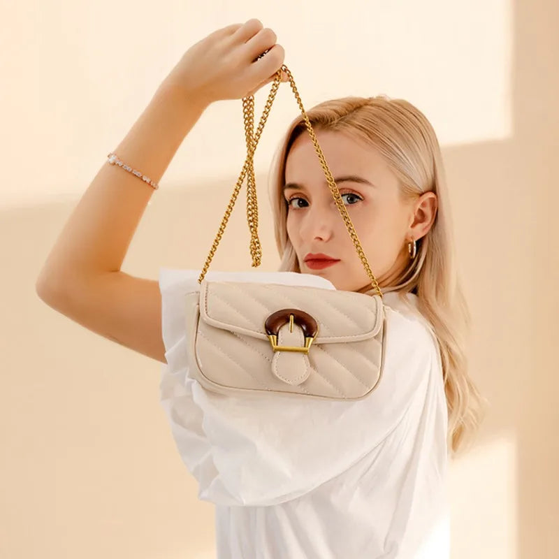 Bolsa Lorena Santos em couro legítimo