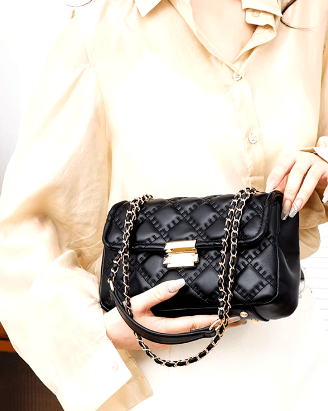 Bolsa Ana Lucia em couro acolchoado